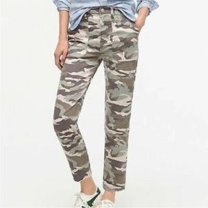 Jcrew ankle length camo pants. Worn but good condition.